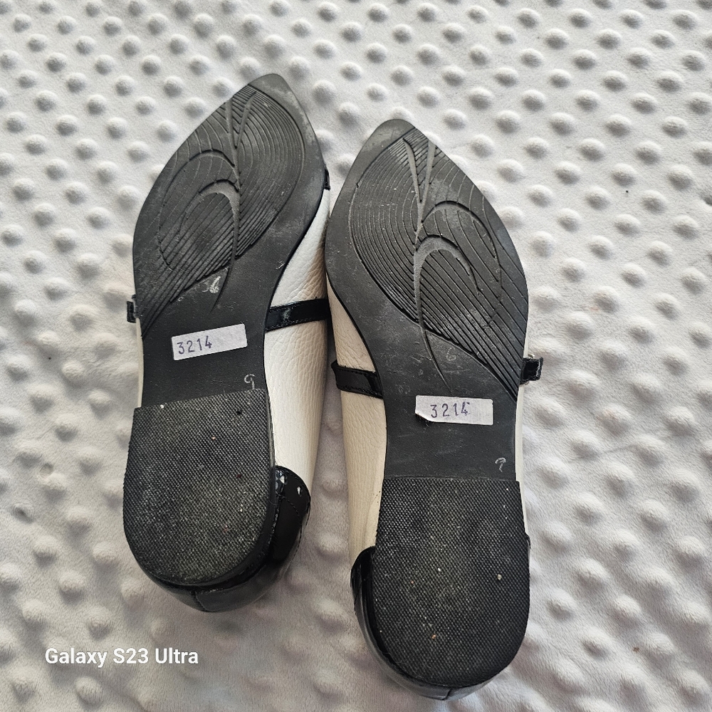 Geniun Leather Black and Beige Women's Flat Shoes - Picture 9 of 11